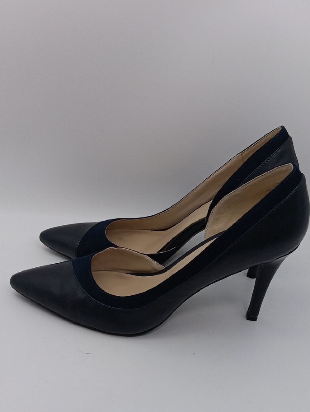 NINE WEST NAVY POINTED TOE TWO-MATERIA LEATHER PUMPS SIZE 8.5 - Picture 4 of 7